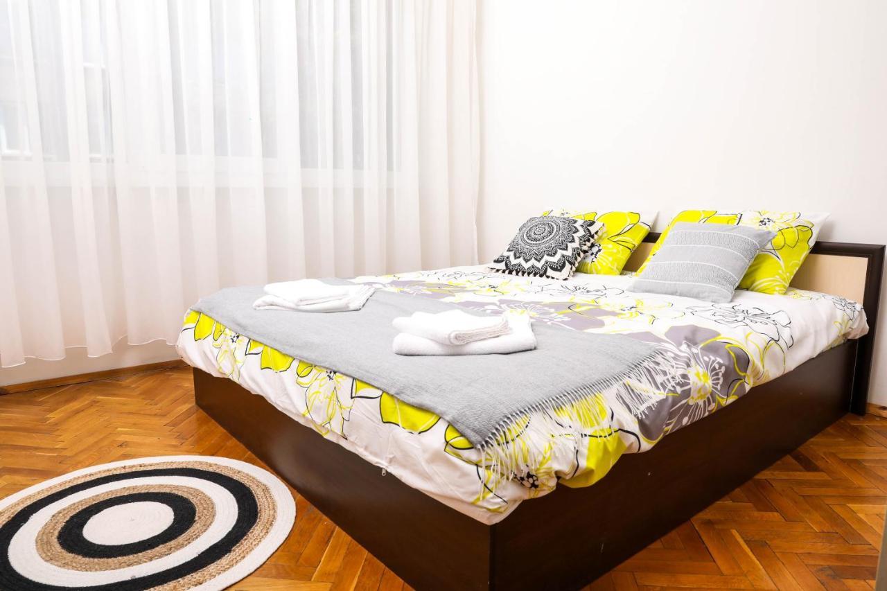 Krichim Apartments,Three-Bedroom, Large Apartment, Top Center Szófia Kültér fotó